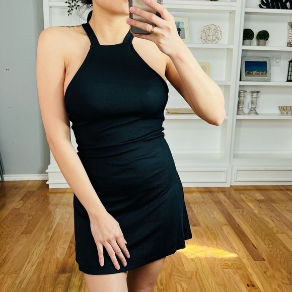 H:ours revolve back keyhole sleeveless mini black dress size XS - Picture 1 of 9